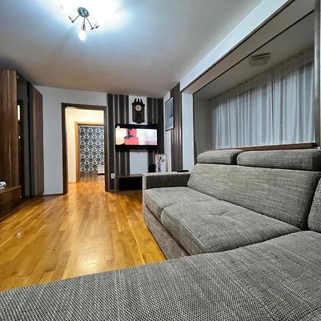 Debo Apartament Lugoj Luaran gambar