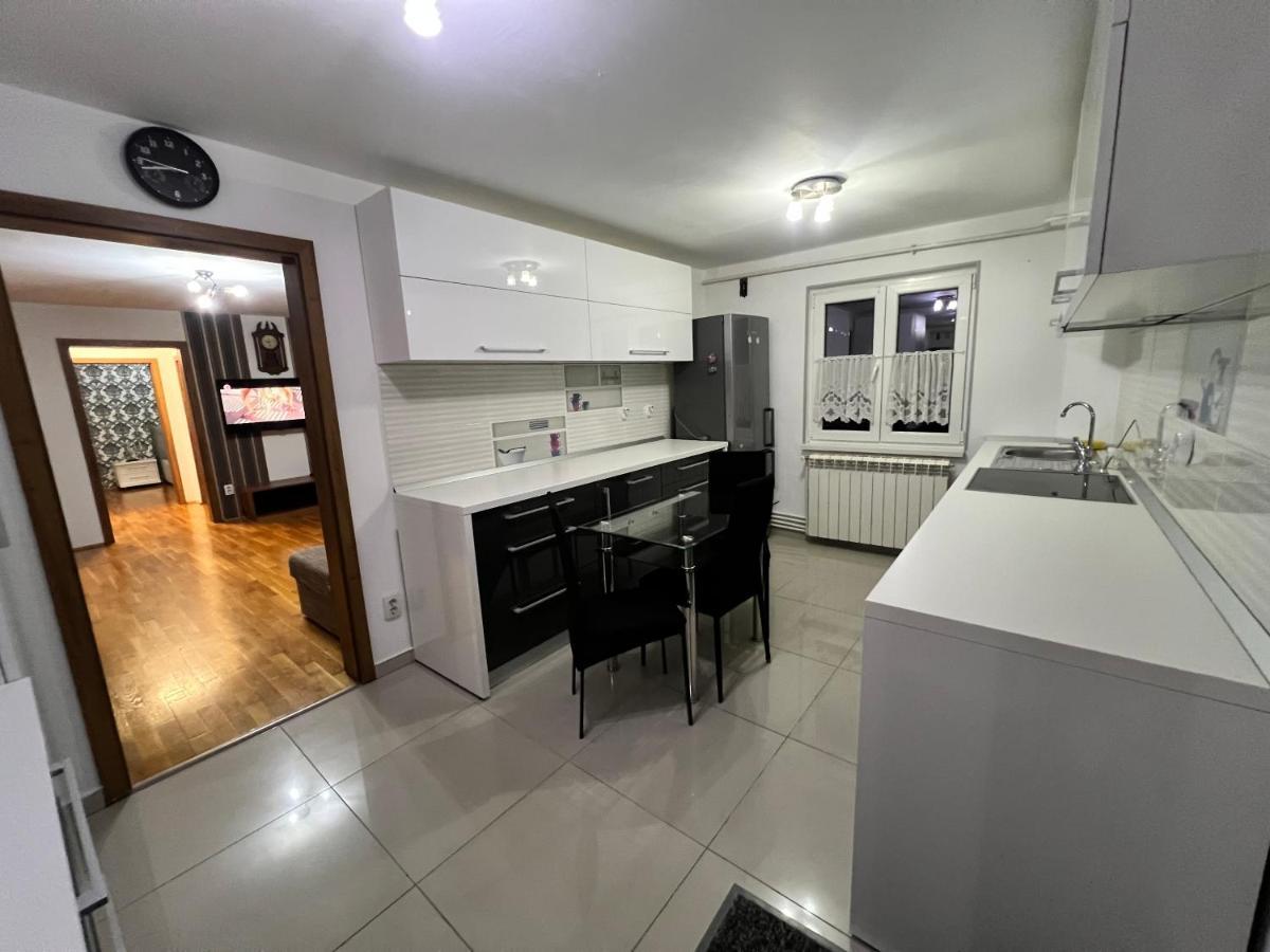 Debo Apartament Lugoj Luaran gambar
