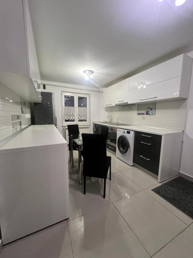Debo Apartament Lugoj Luaran gambar