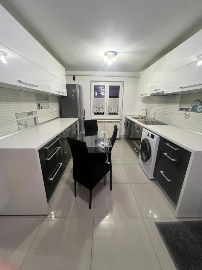 Debo Apartament Lugoj Luaran gambar